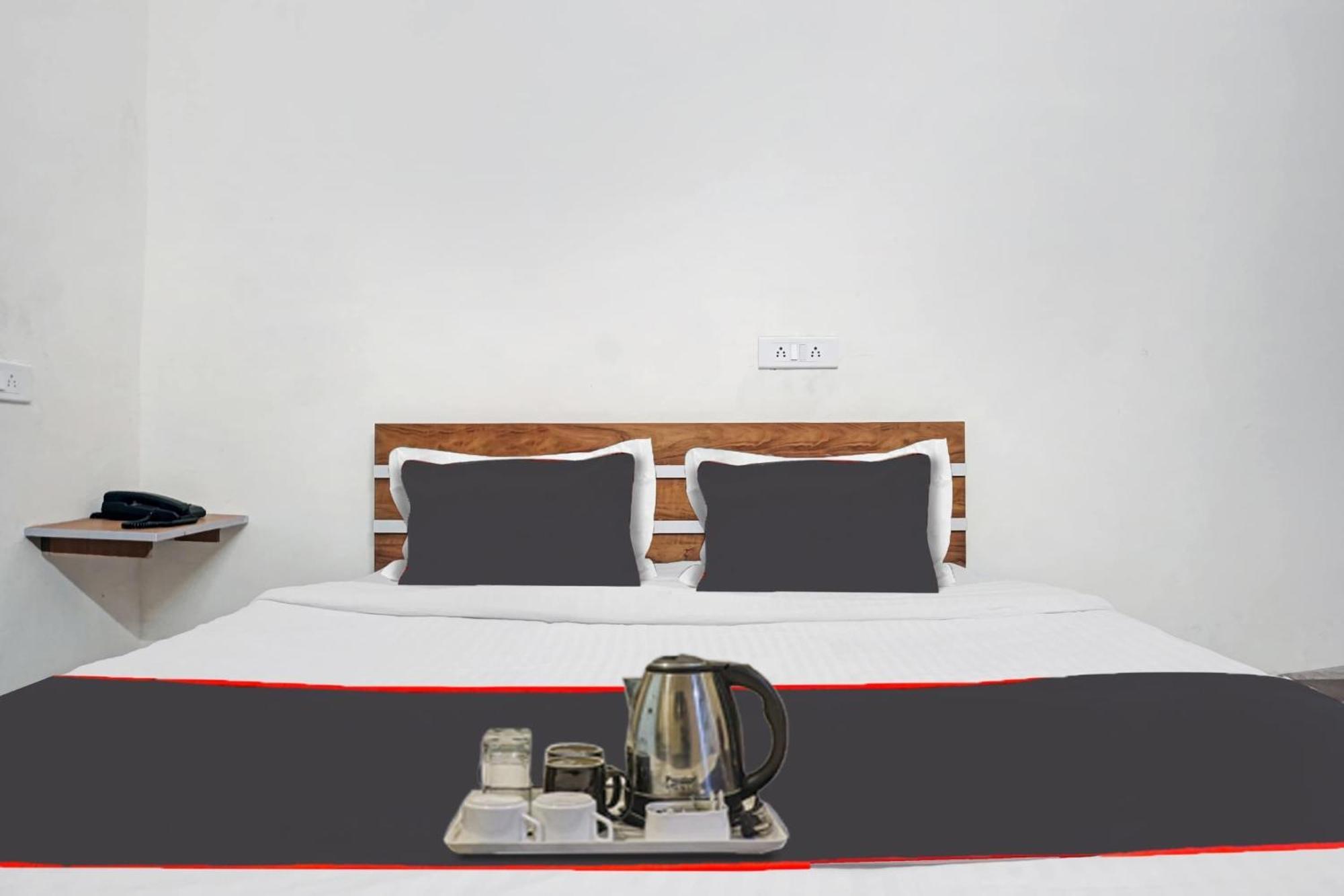 Spot On Hotel Deluxe Hinjawadi Exterior photo